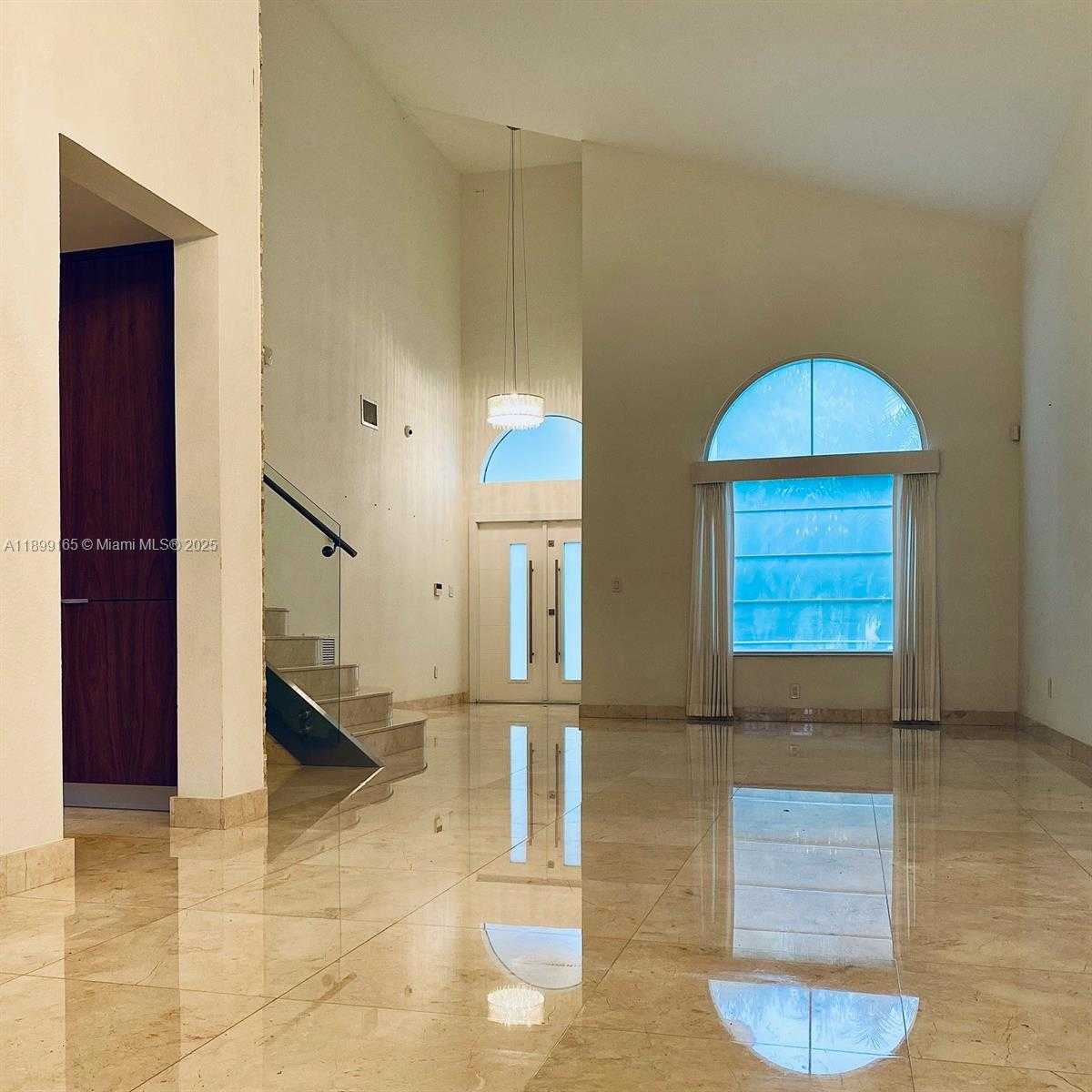 Small Image of 5926 NORTH WEST 110TH CT, Doral Number 7