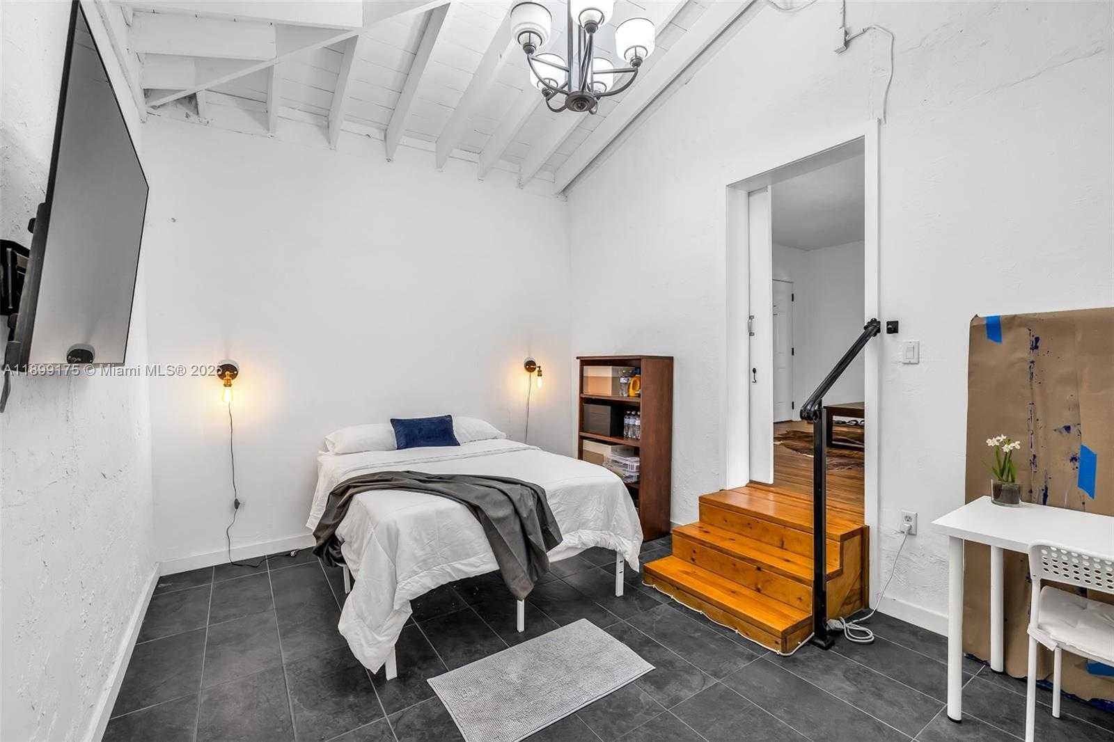 Small Image of 1860 NORTH EAST 157TH TER, North Miami Beach Number 17