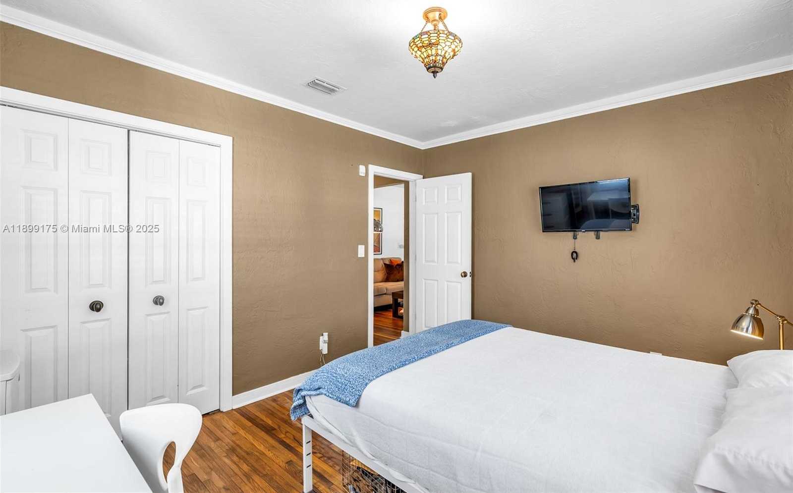 Small Image of 1860 NORTH EAST 157TH TER, North Miami Beach Number 26