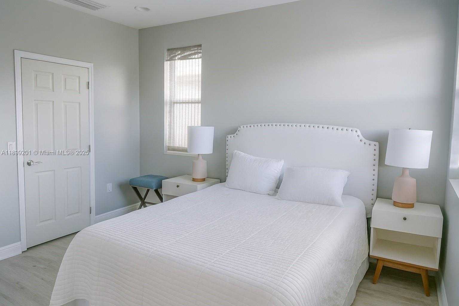 Small Image of 1139 NORTH EAST 3RD AVE, Fort Lauderdale Number 22