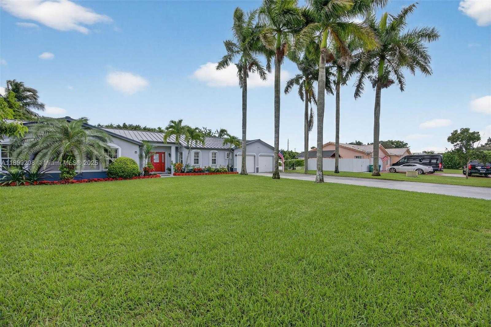 Small Image of 28241 SOUTH WEST 157TH CT, Homestead Number 2