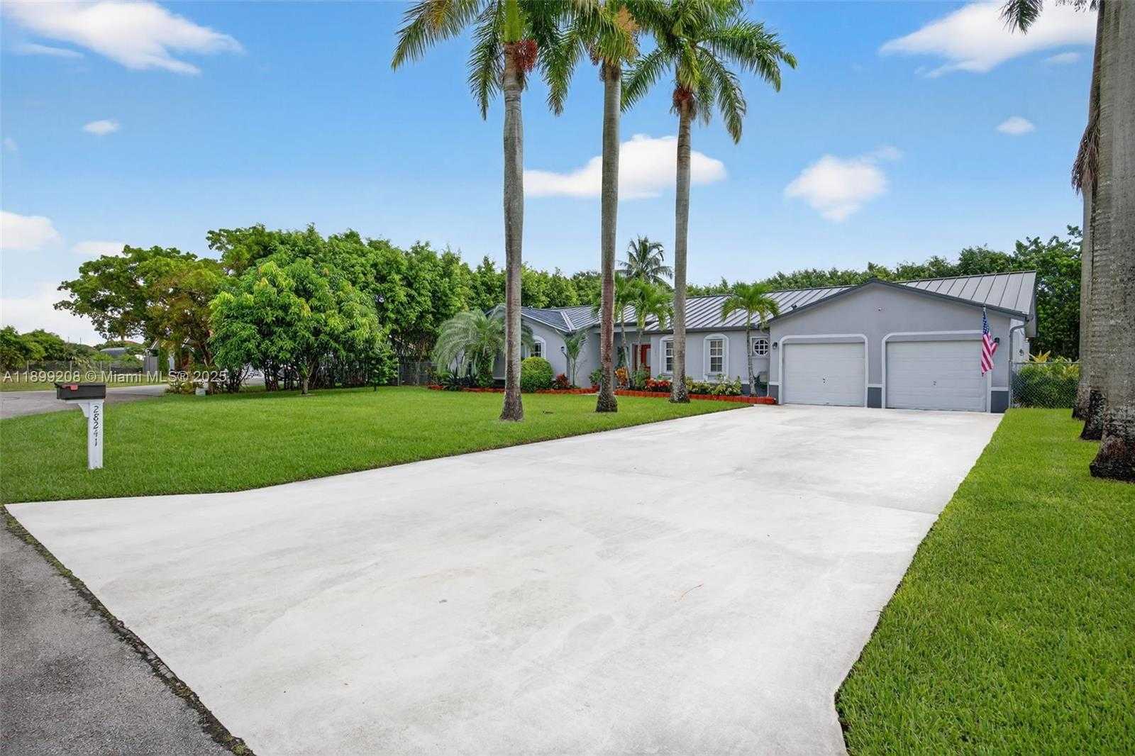 Small Image of 28241 SOUTH WEST 157TH CT, Homestead Number 3