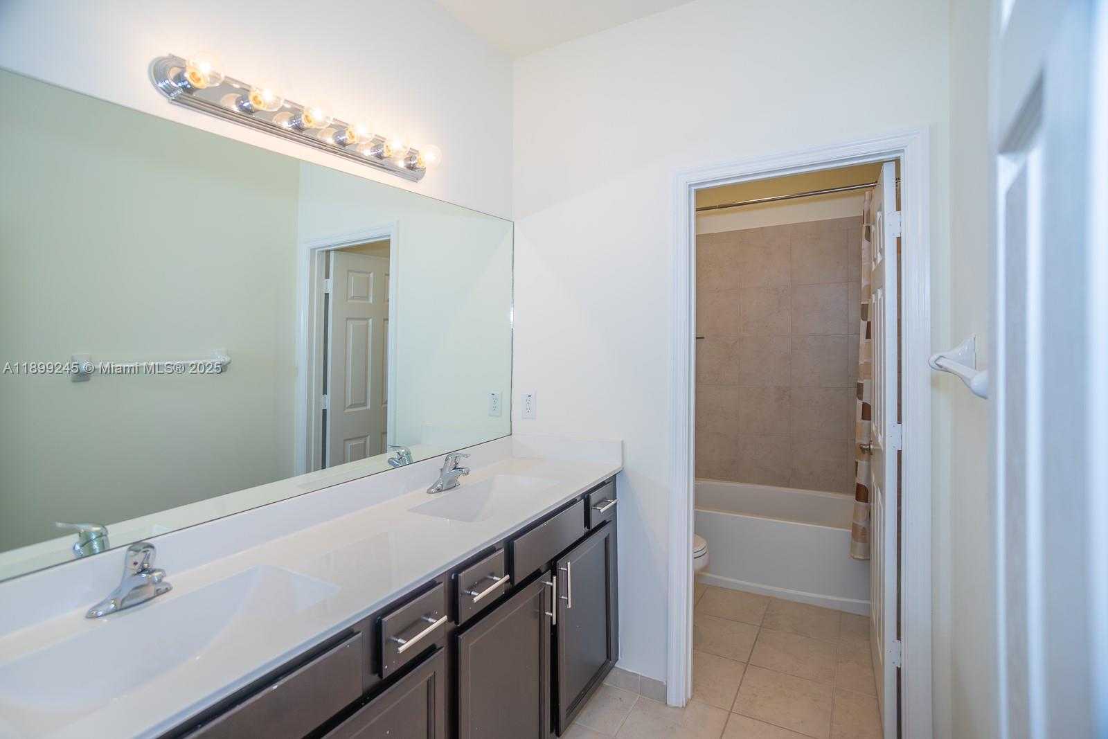 Small Image of 148 NORTH EAST 24TH AVE, Homestead Number 8