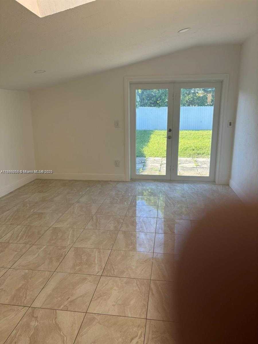 Small Image of 6701 SOUTH WEST 26TH CT, Miramar Number 10