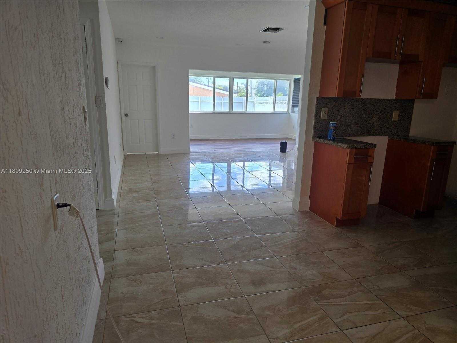 Small Image of 6701 SOUTH WEST 26TH CT, Miramar Number 7