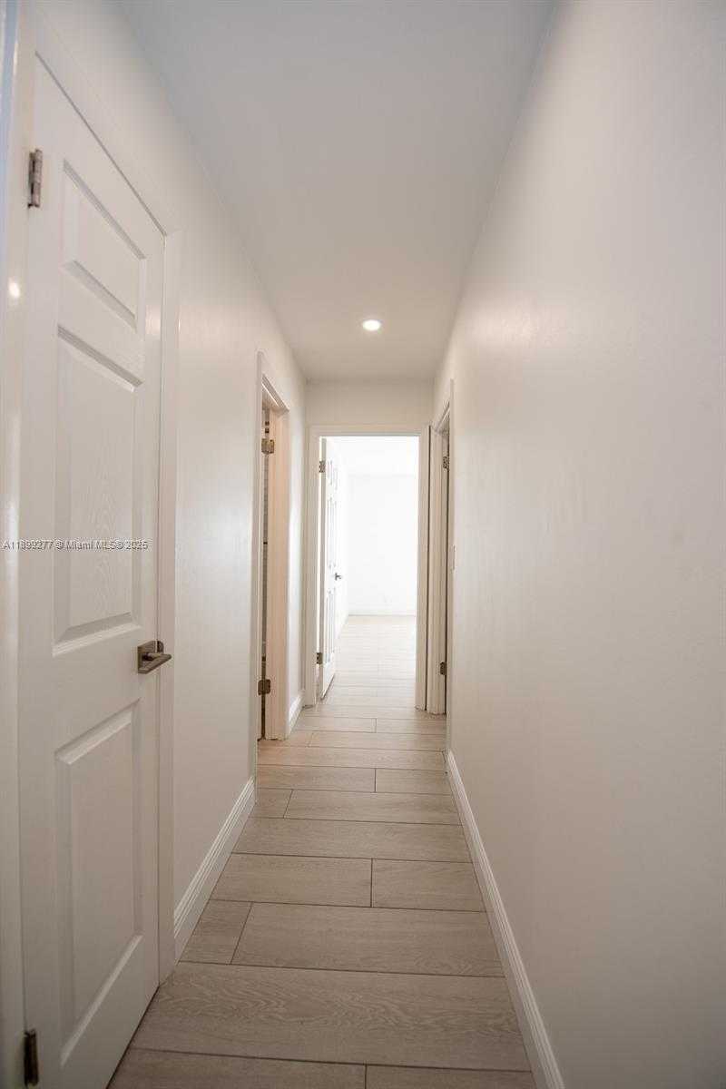 Small Image of 3904 WEST SAILBOAT DR, Cooper City Number 12
