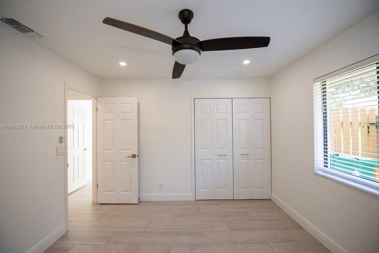 Small Image of 3904 WEST SAILBOAT DR, Cooper City Number 17