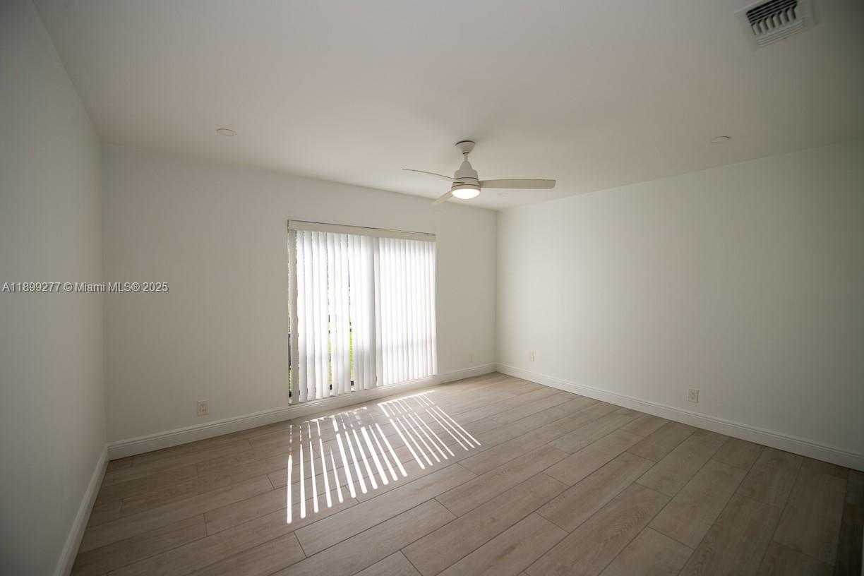 Small Image of 3904 WEST SAILBOAT DR, Cooper City Number 18