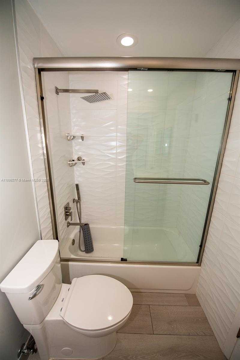 Small Image of 3904 WEST SAILBOAT DR, Cooper City Number 20