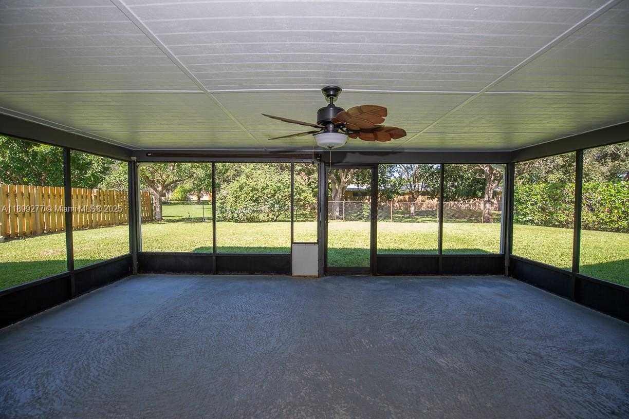 Small Image of 3904 WEST SAILBOAT DR, Cooper City Number 21