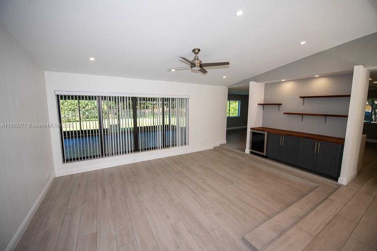 Small Image of 3904 WEST SAILBOAT DR, Cooper City Number 5
