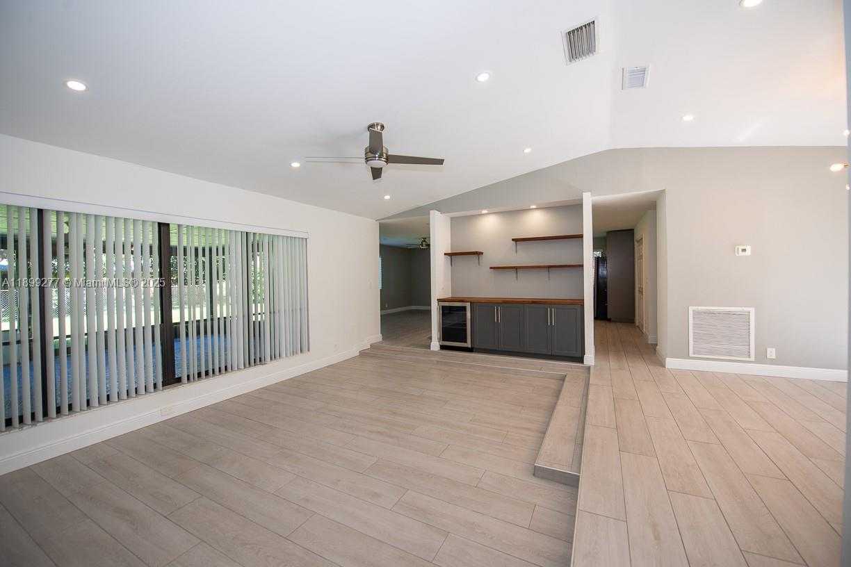 Small Image of 3904 WEST SAILBOAT DR, Cooper City Number 6