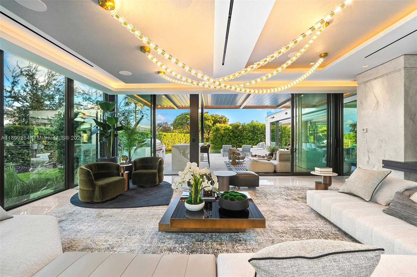 Small Image of 790 LAKE RD, Miami Number 12