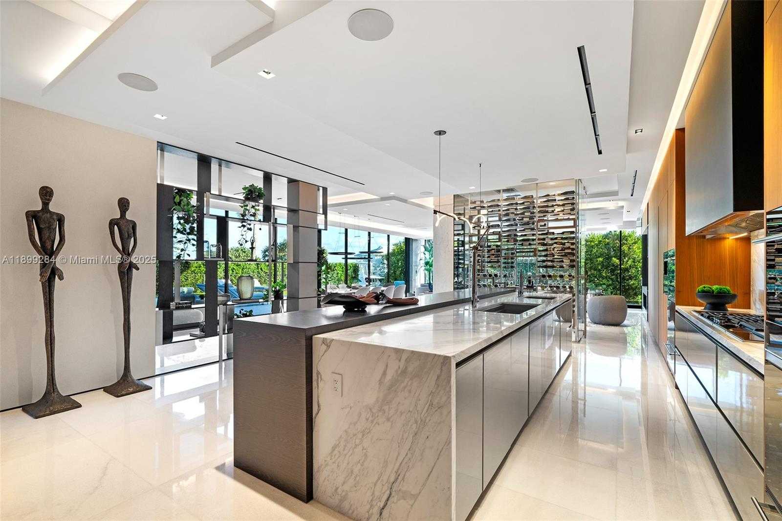 Small Image of 790 LAKE RD, Miami Number 15