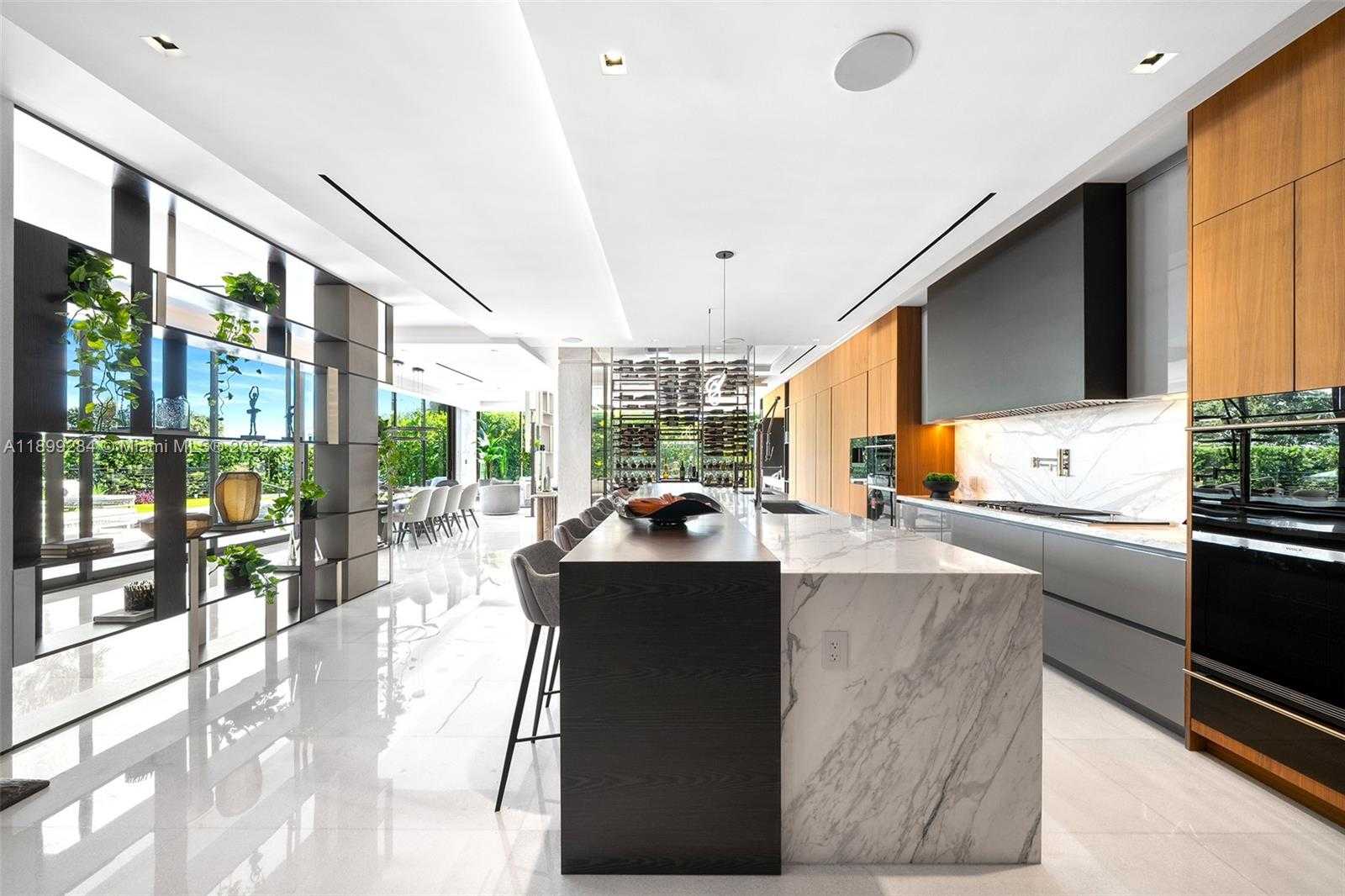 Small Image of 790 LAKE RD, Miami Number 16