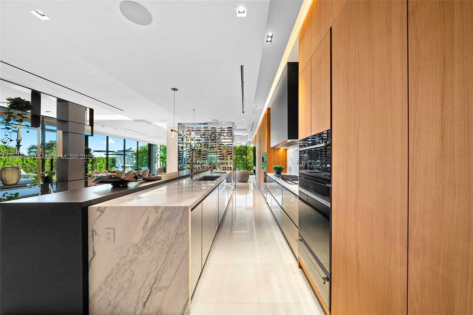 Small Image of 790 LAKE RD, Miami Number 17