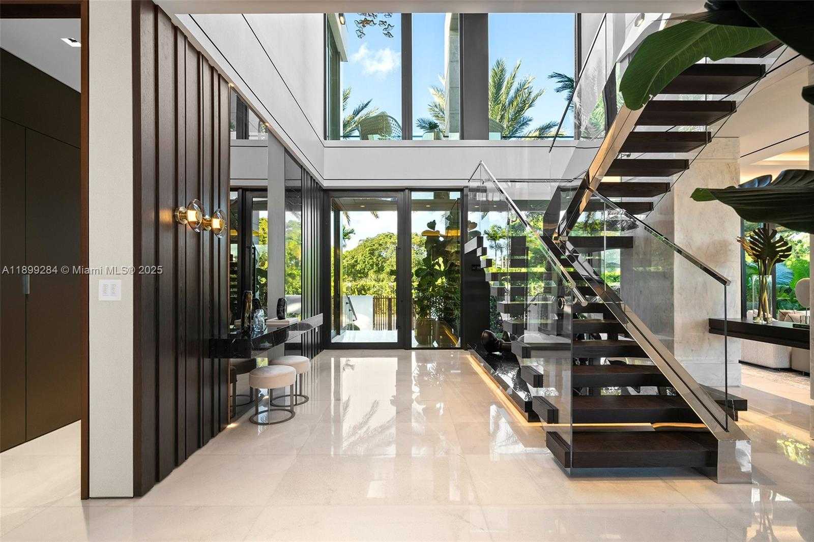 Small Image of 790 LAKE RD, Miami Number 33