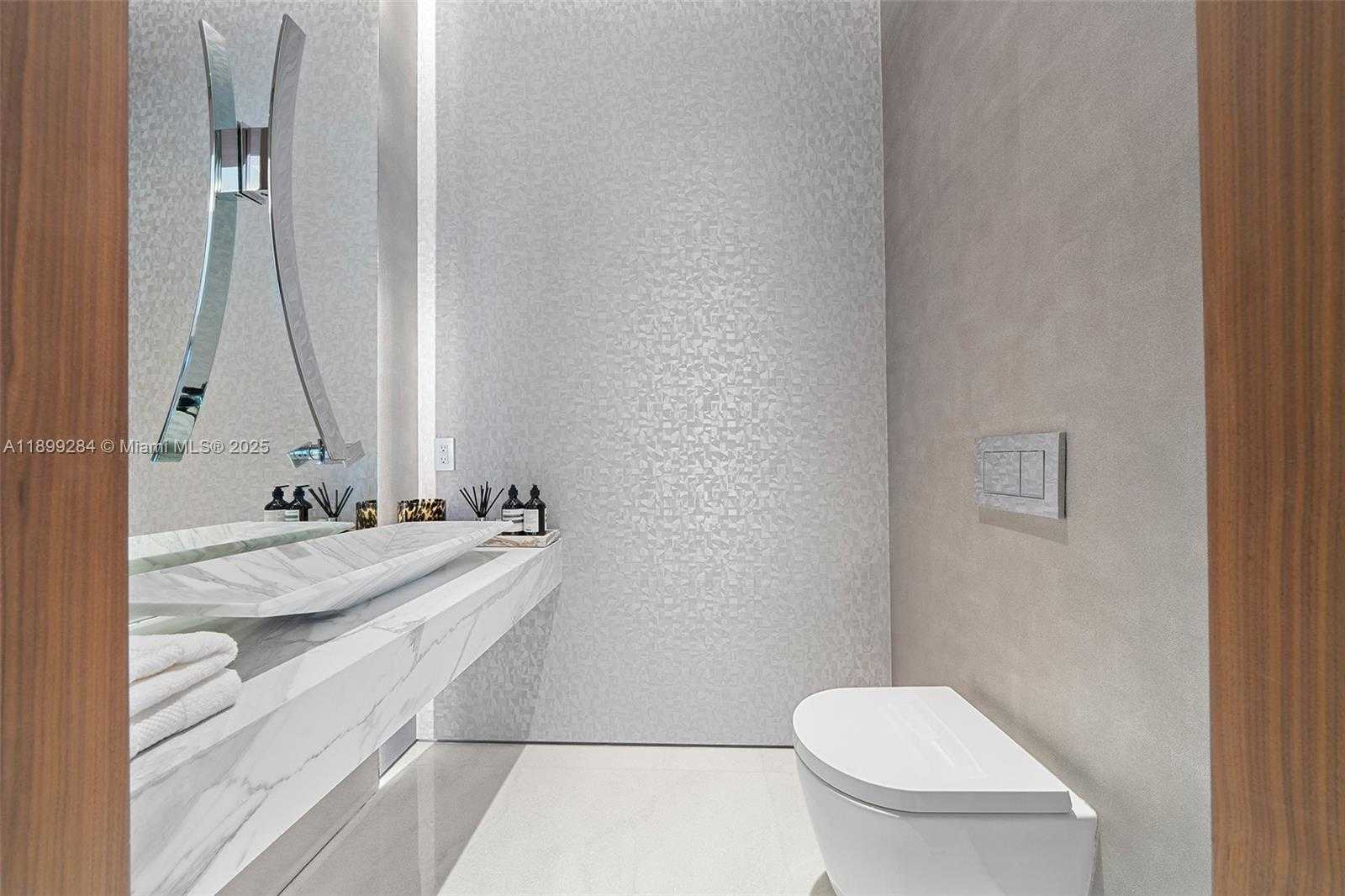 Small Image of 790 LAKE RD, Miami Number 46