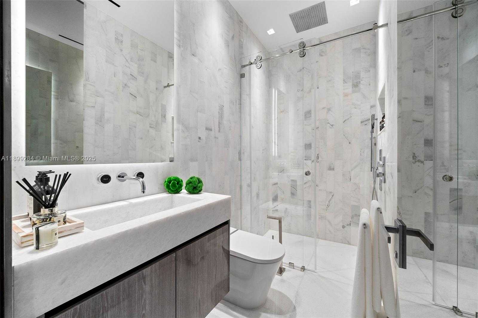 Small Image of 790 LAKE RD, Miami Number 48