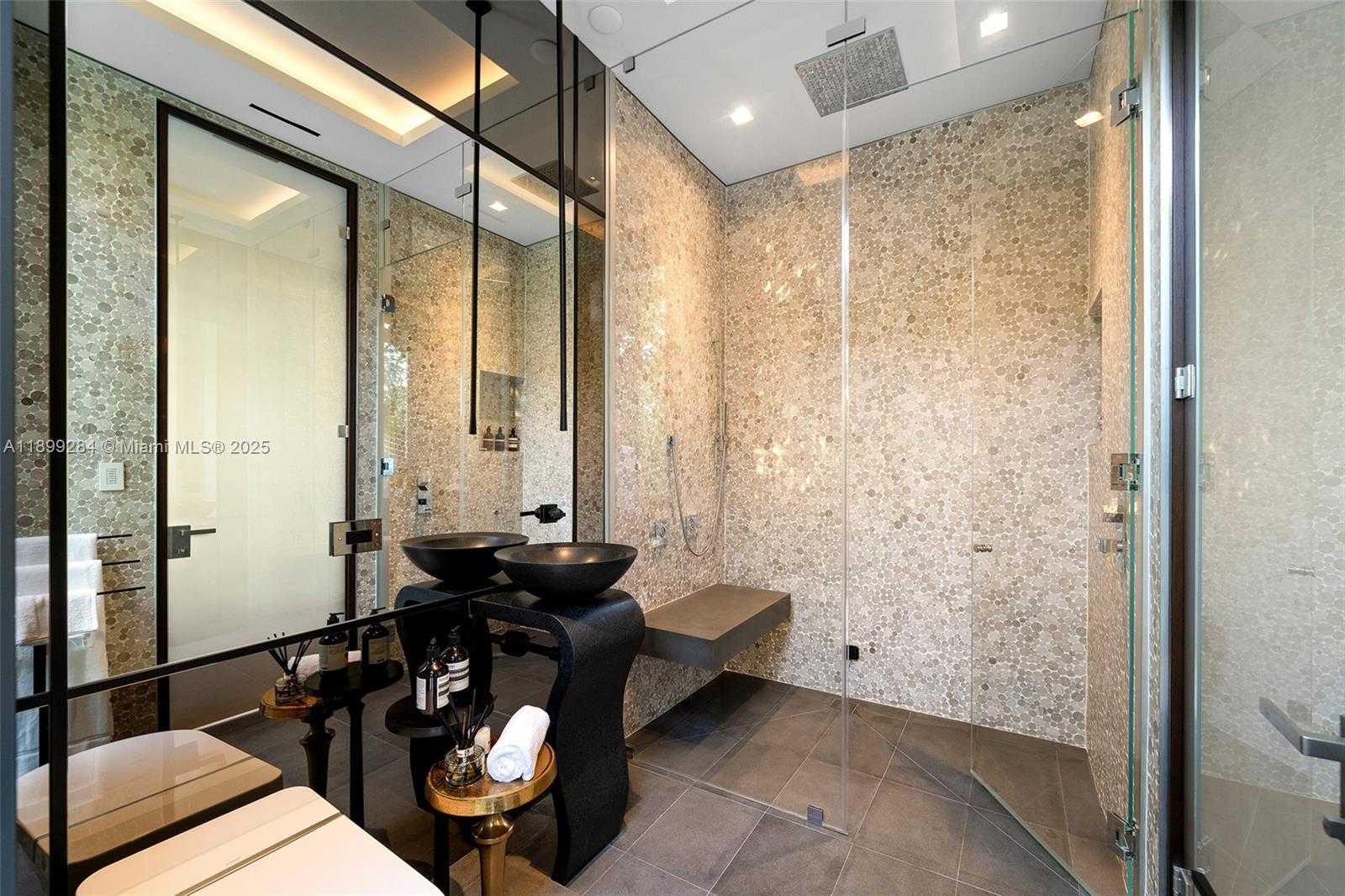 Small Image of 790 LAKE RD, Miami Number 51