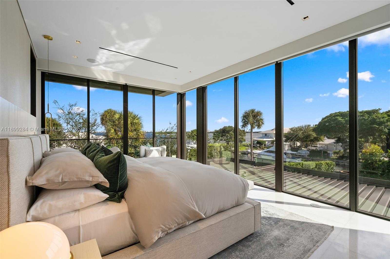 Small Image of 790 LAKE RD, Miami Number 56