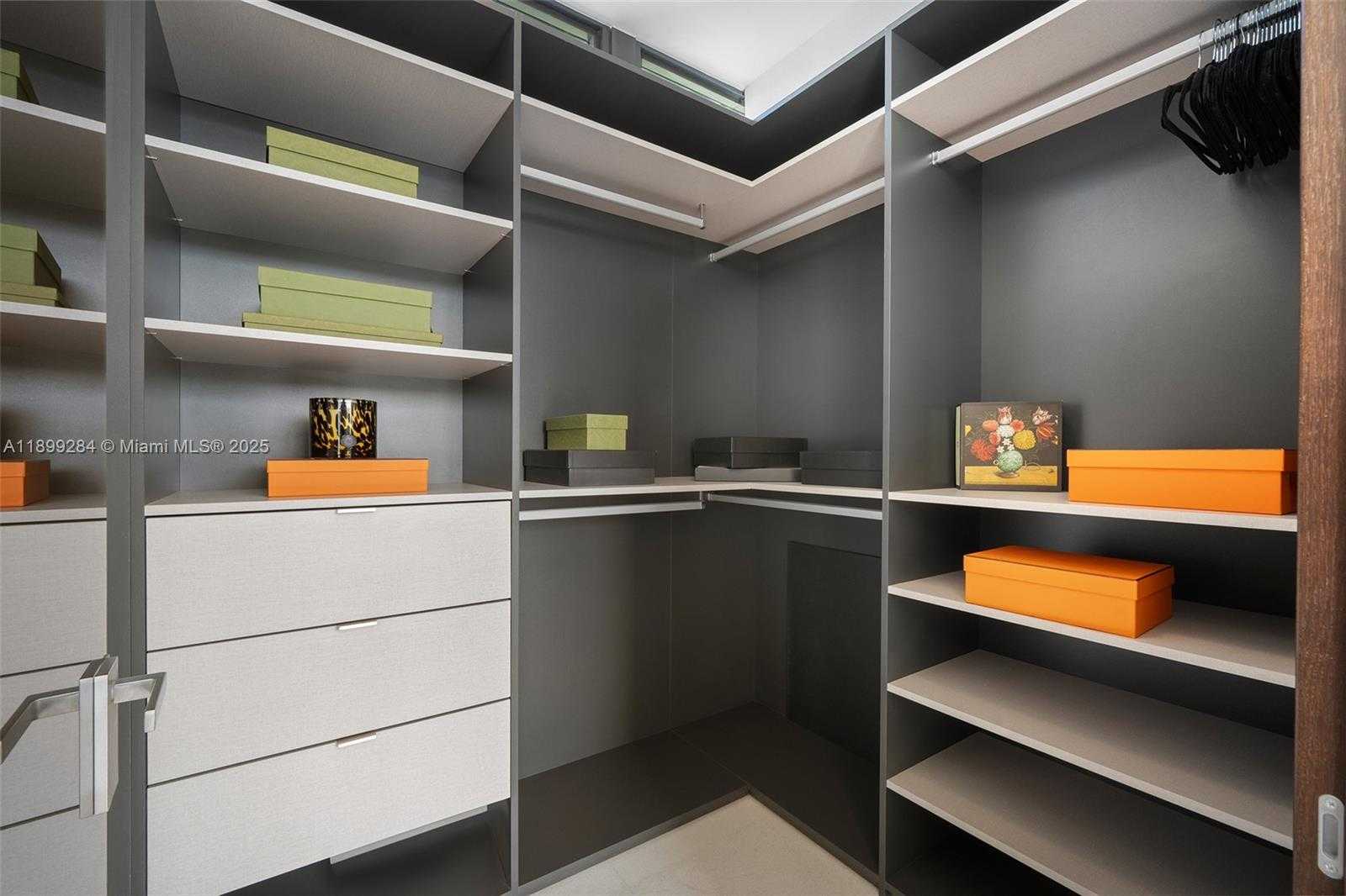 Small Image of 790 LAKE RD, Miami Number 58