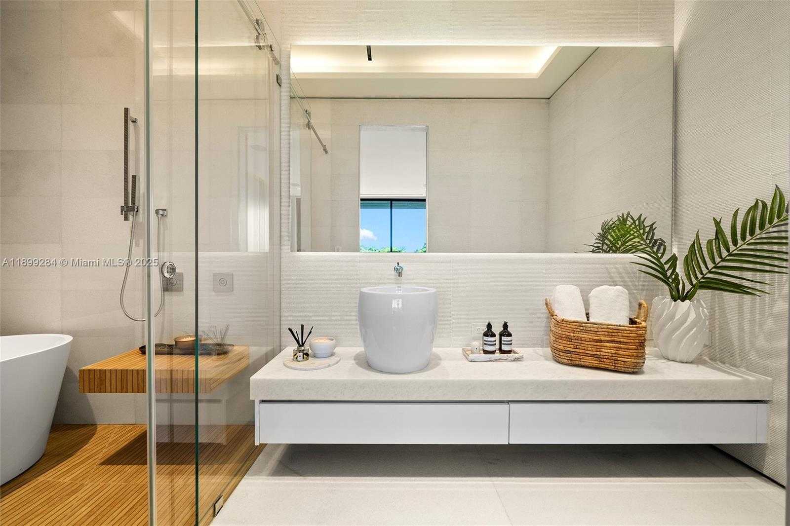 Small Image of 790 LAKE RD, Miami Number 62