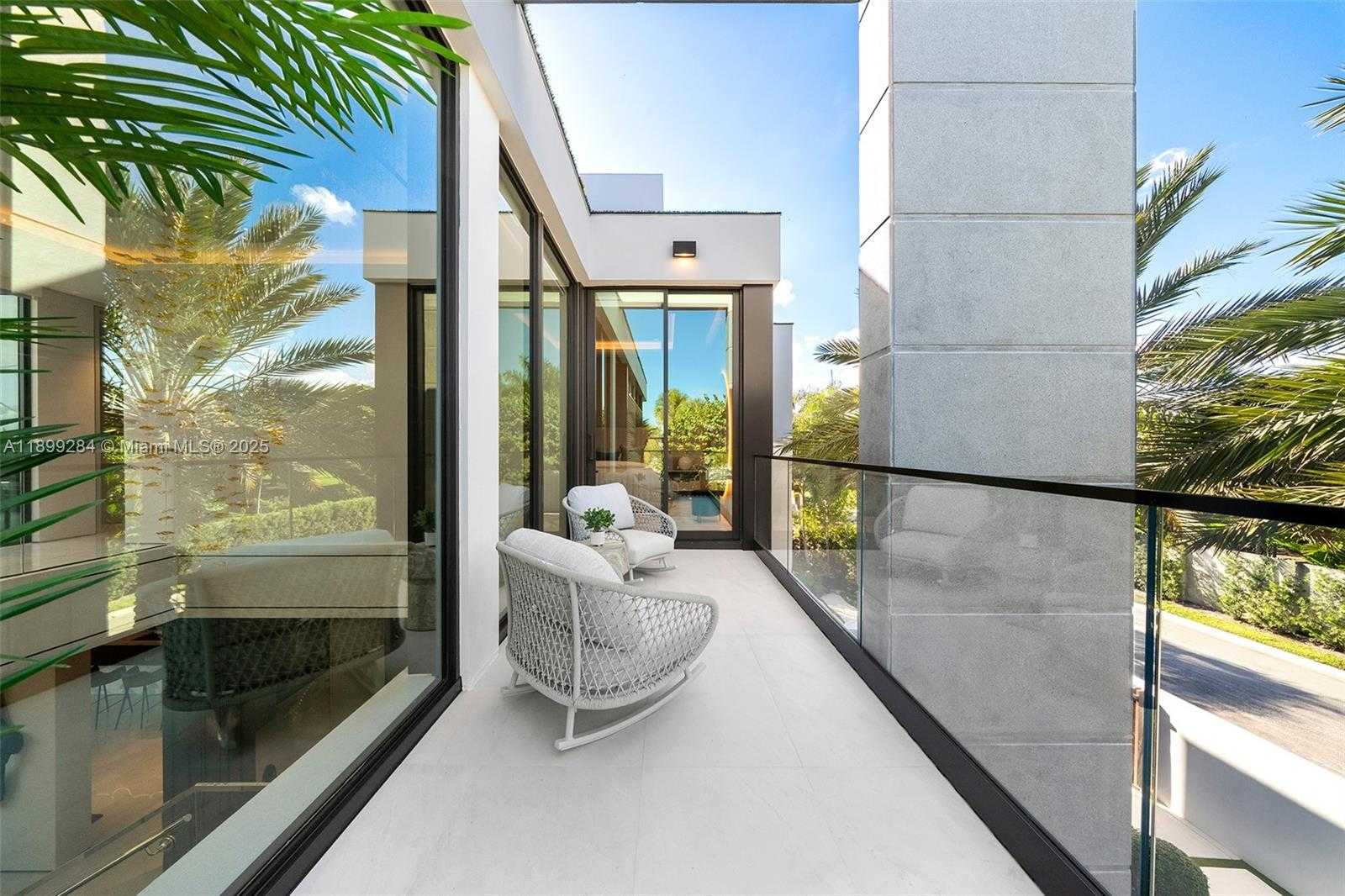 Small Image of 790 LAKE RD, Miami Number 68