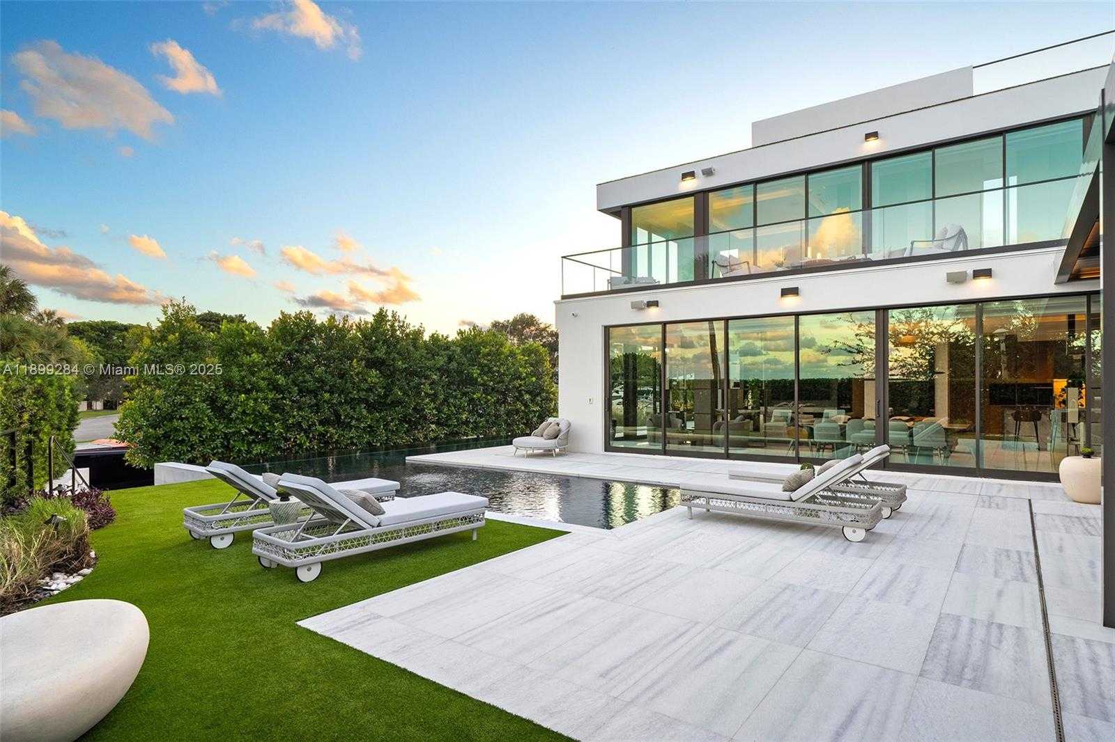 Small Image of 790 LAKE RD, Miami Number 70