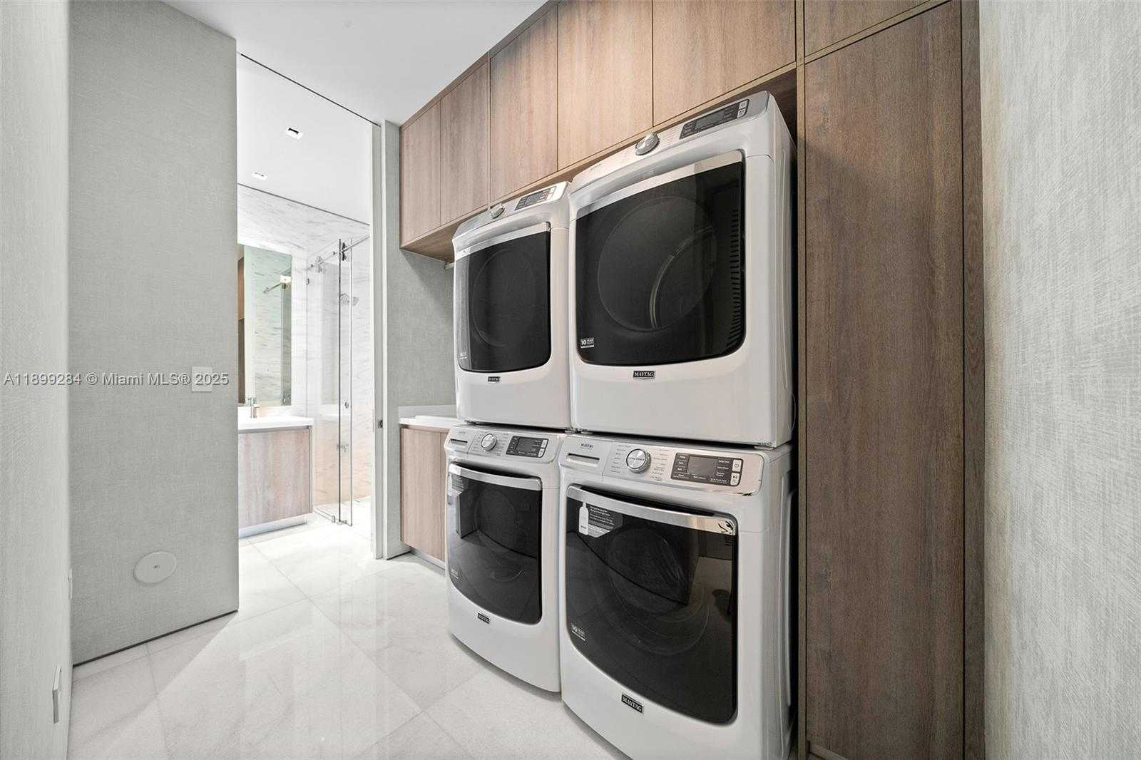 Small Image of 790 LAKE RD, Miami Number 83