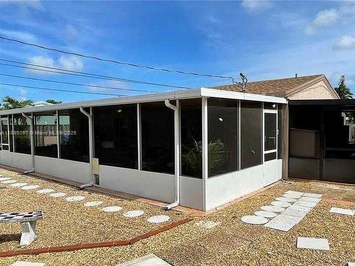 Small Image of 621 NORTH EAST 61ST ST, Oakland Park Number 3