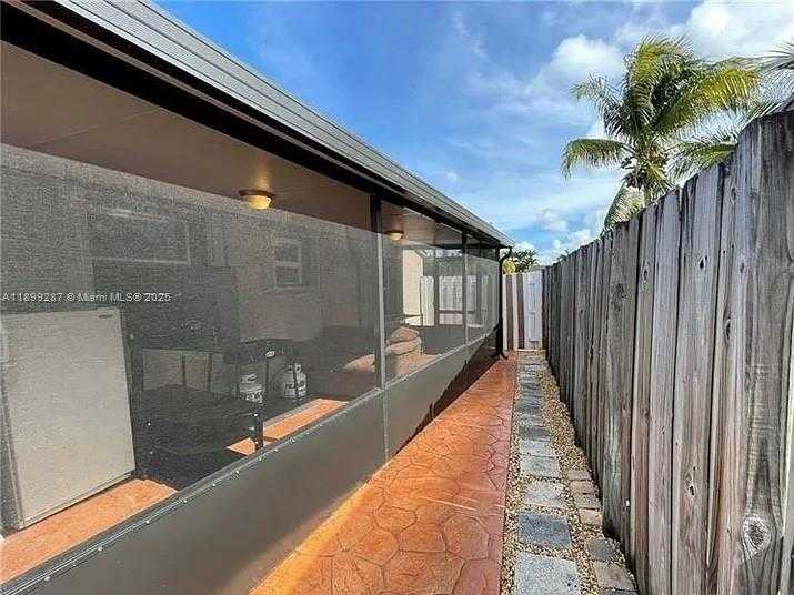 Small Image of 621 NORTH EAST 61ST ST, Oakland Park Number 5