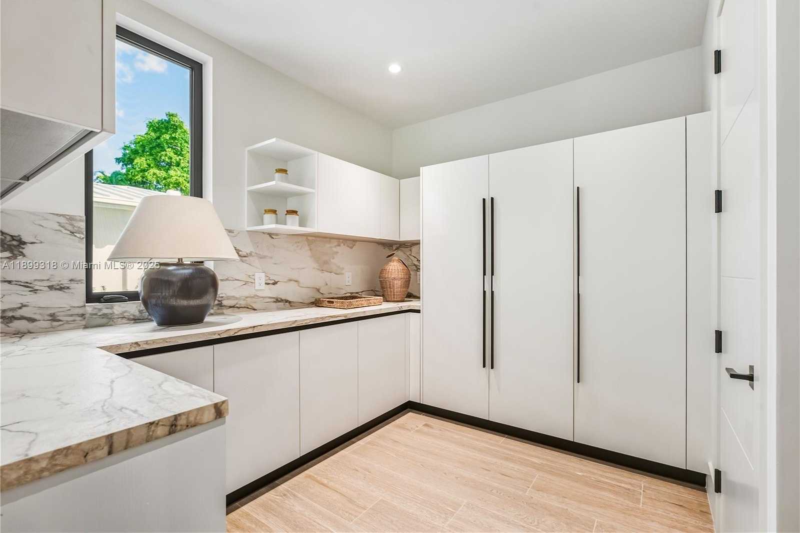 Small Image of 6781 SOUTH WEST 75TH TER, South Miami Number 13