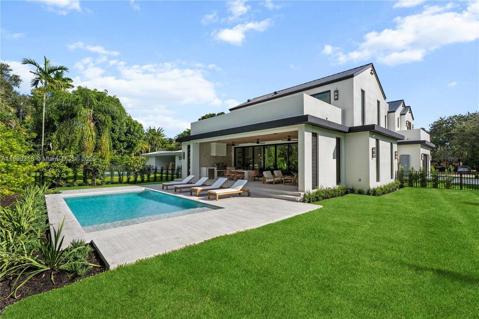 Small Image of 6781 SOUTH WEST 75TH TER, South Miami Number 22