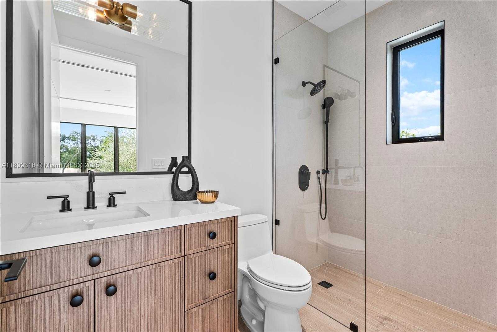 Small Image of 6781 SOUTH WEST 75TH TER, South Miami Number 39