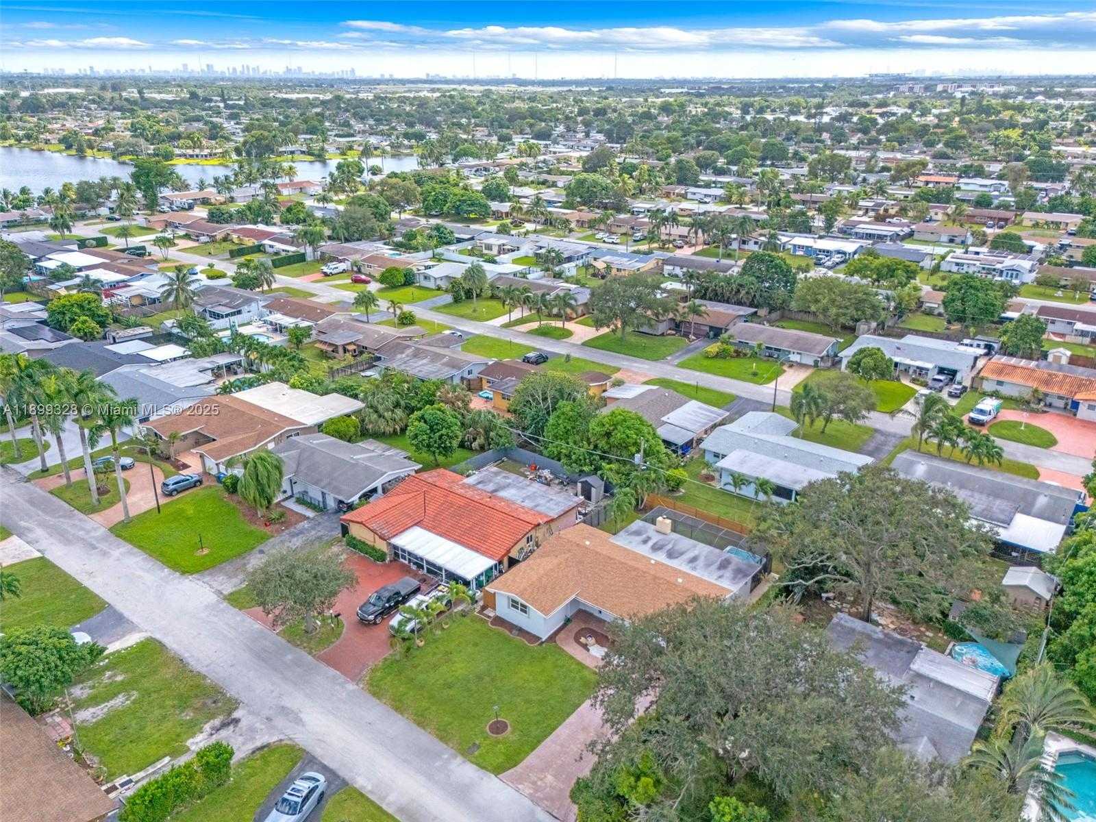 Small Image of 8860 NORTH WEST 15TH ST, Pembroke Pines Number 40