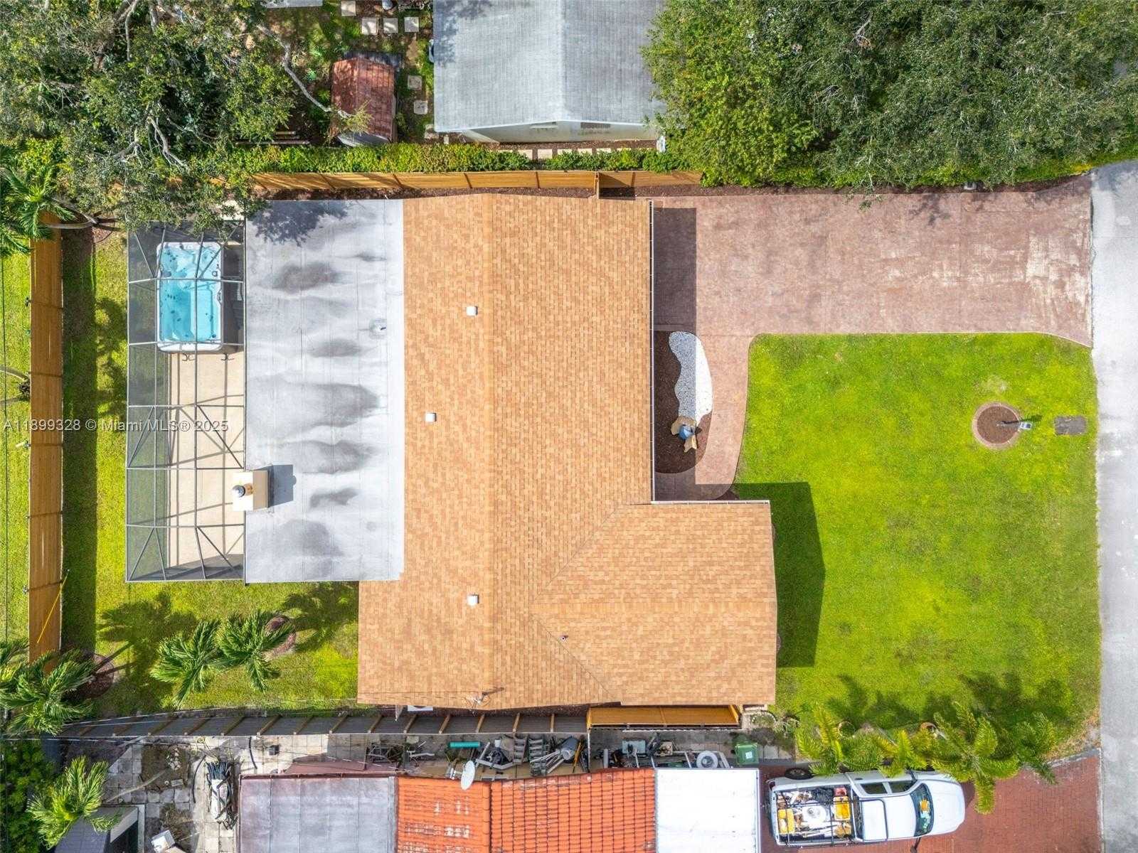 Small Image of 8860 NORTH WEST 15TH ST, Pembroke Pines Number 50