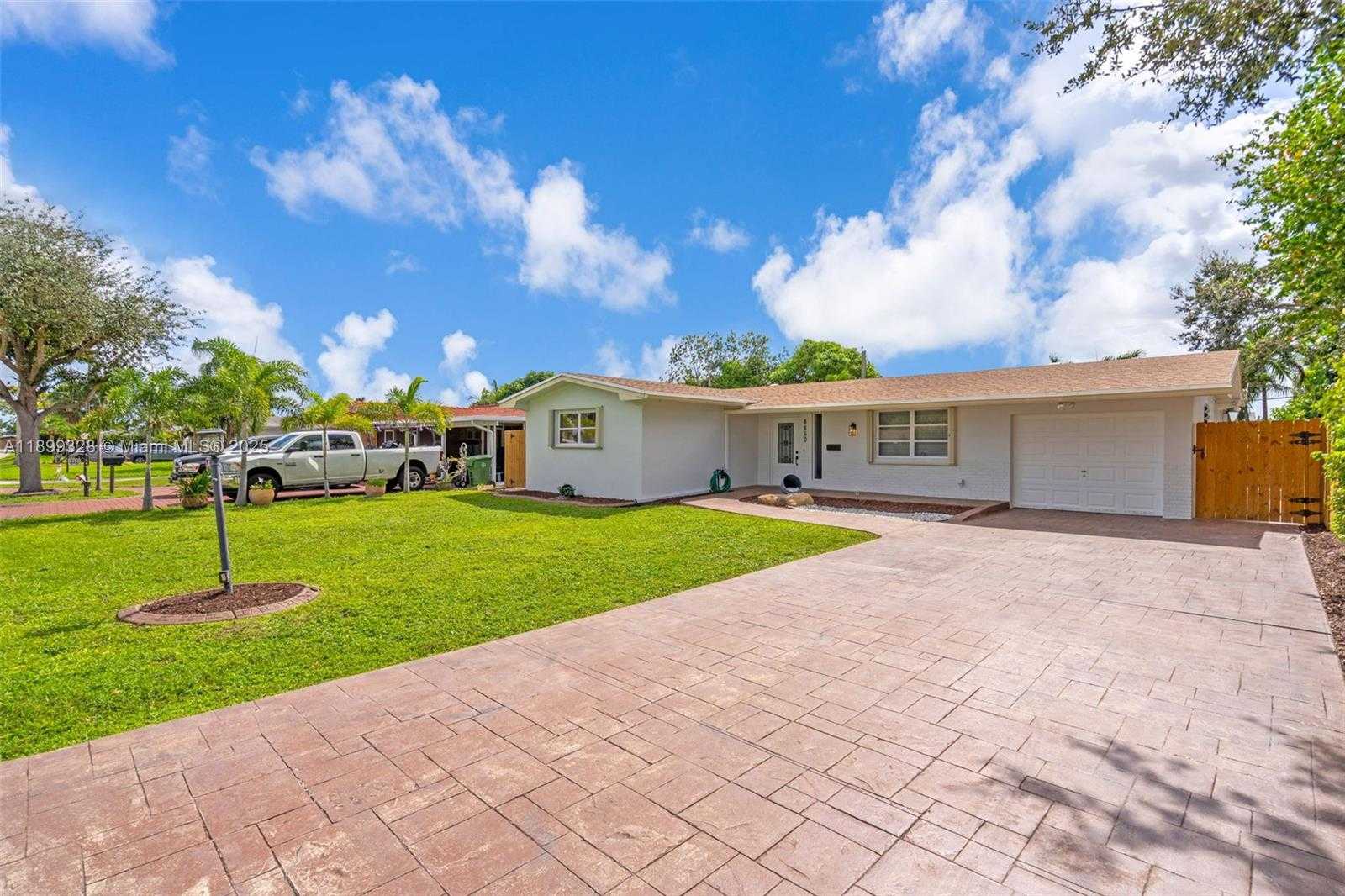 Small Image of 8860 NORTH WEST 15TH ST, Pembroke Pines Number 6