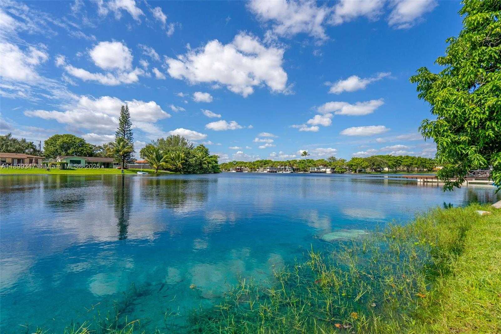 Small Image of 14940 EGAN LN, Miami Lakes Number 17