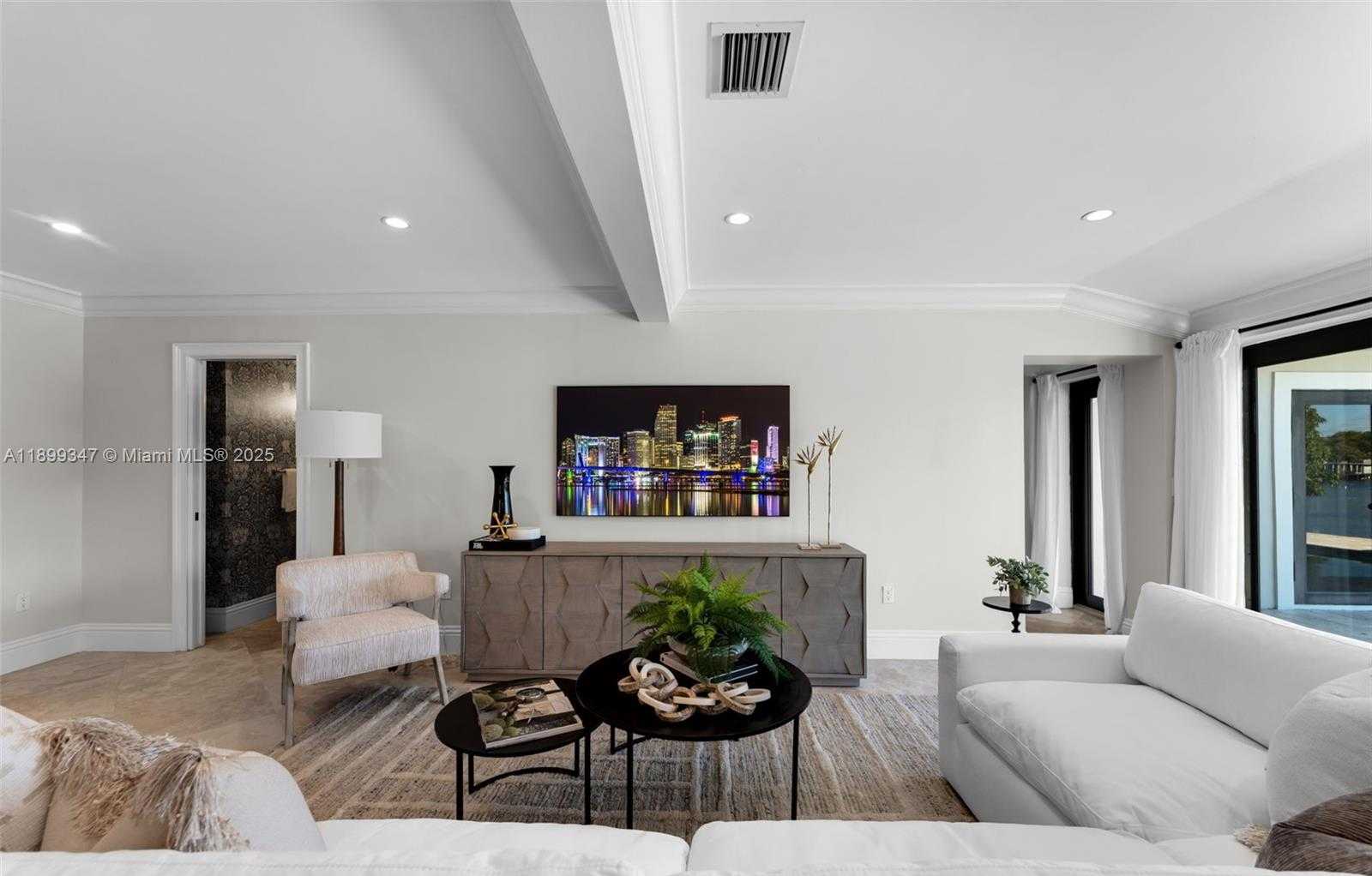 Small Image of 14940 EGAN LN, Miami Lakes Number 37