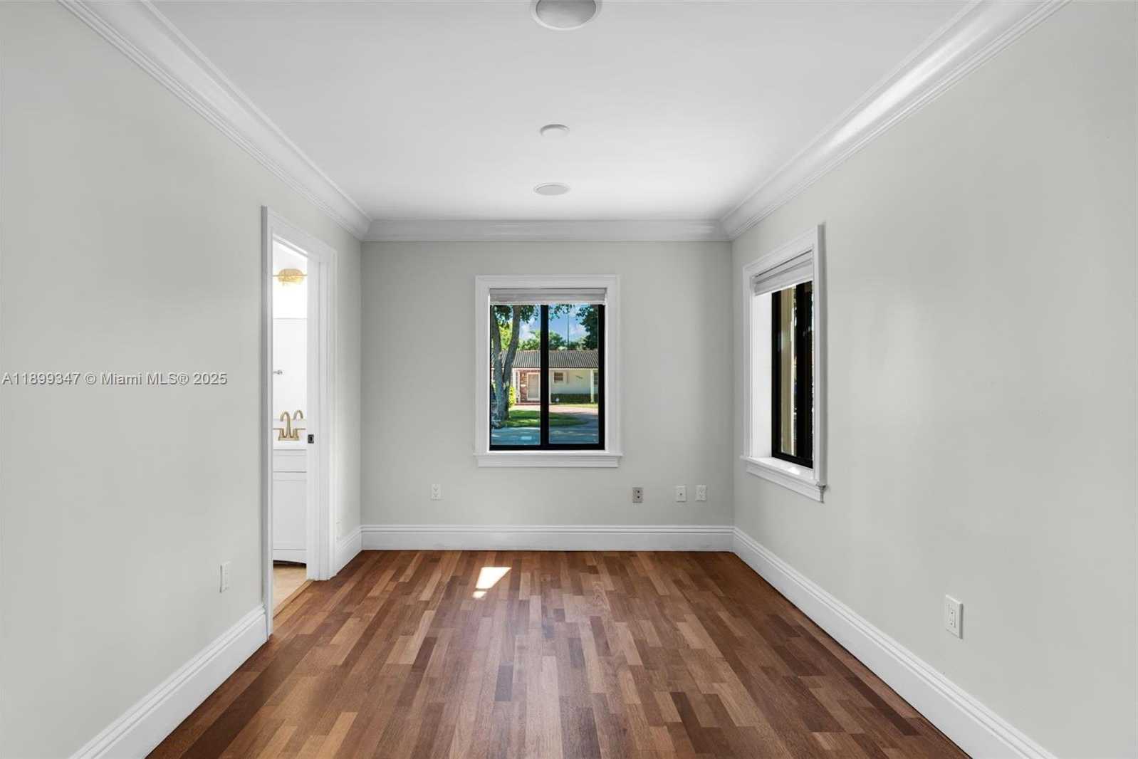 Small Image of 14940 EGAN LN, Miami Lakes Number 41