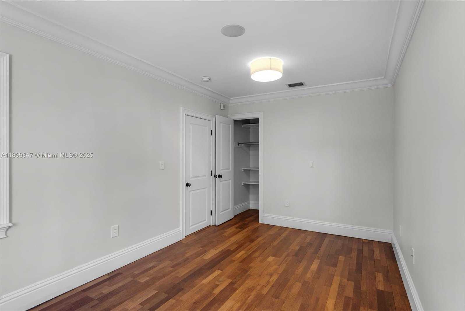 Small Image of 14940 EGAN LN, Miami Lakes Number 43