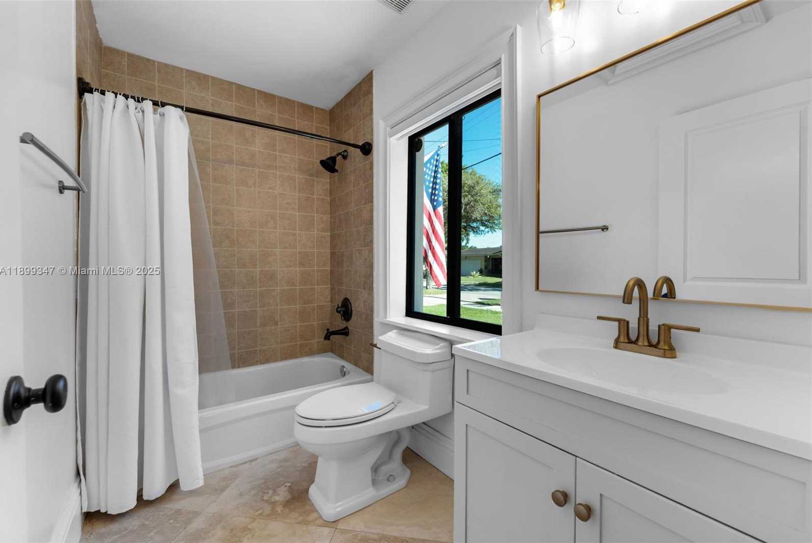Small Image of 14940 EGAN LN, Miami Lakes Number 44
