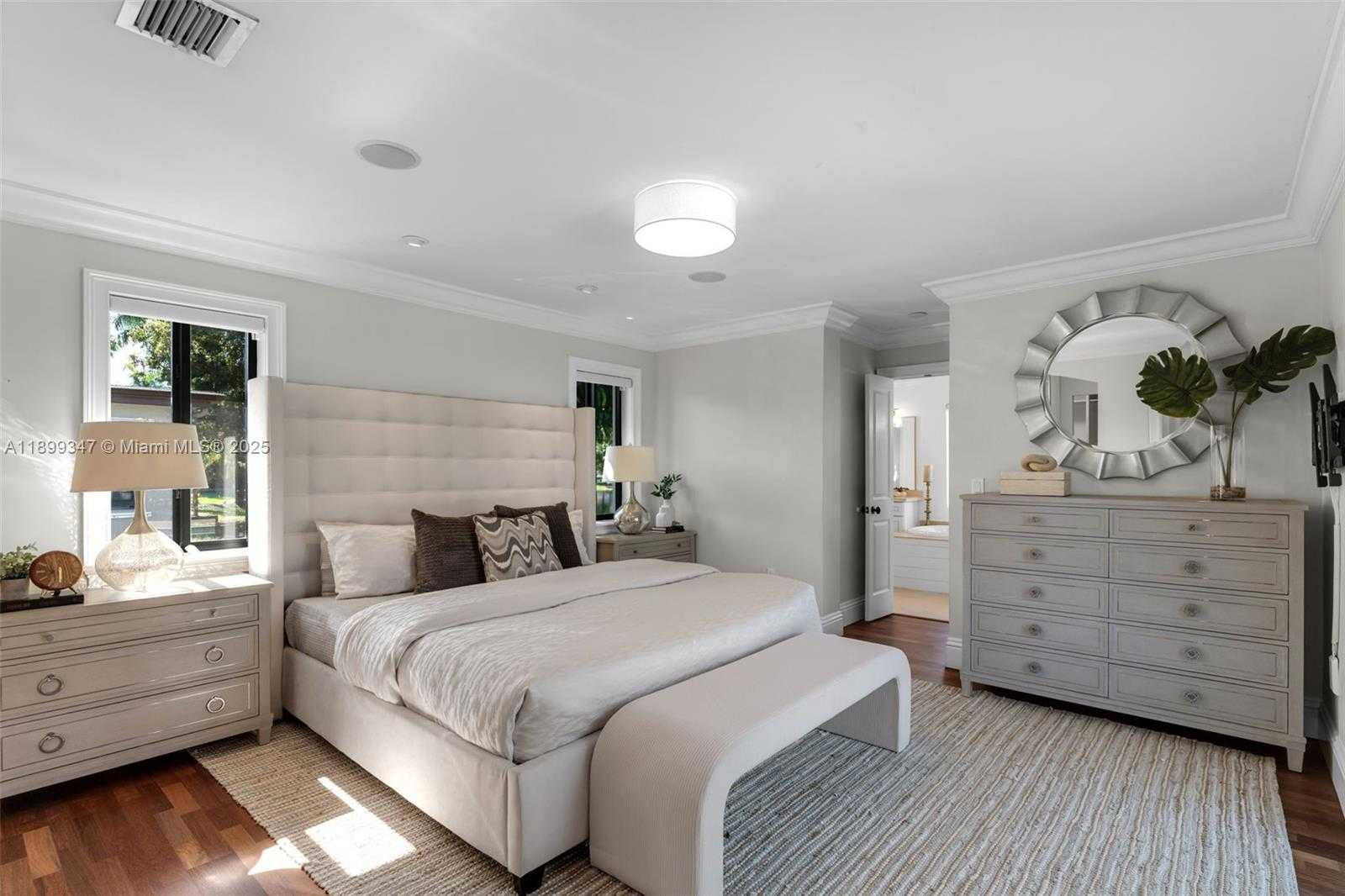 Small Image of 14940 EGAN LN, Miami Lakes Number 53