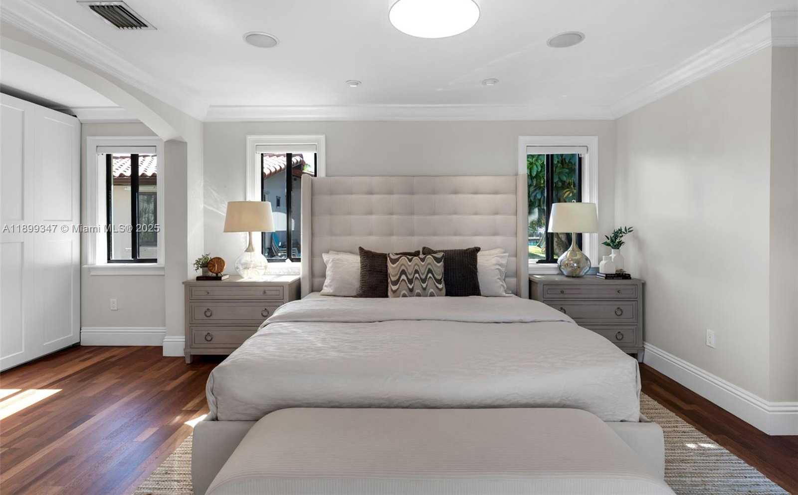 Small Image of 14940 EGAN LN, Miami Lakes Number 54