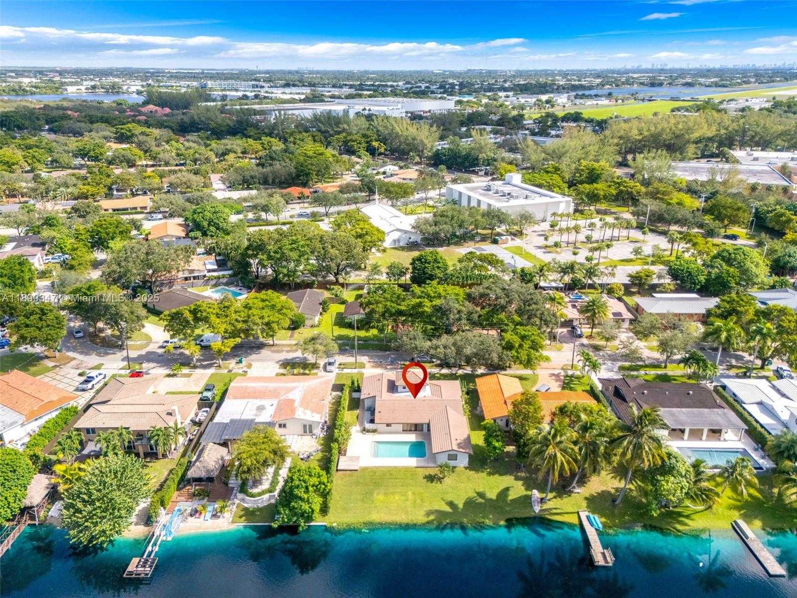 Small Image of 14940 EGAN LN, Miami Lakes Number 6