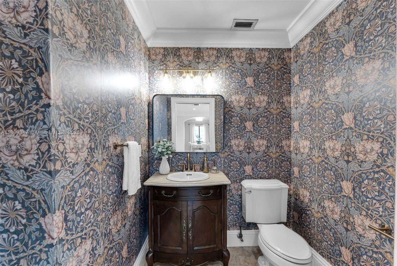 Small Image of 14940 EGAN LN, Miami Lakes Number 62