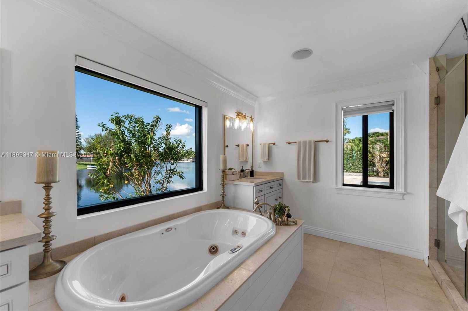 Small Image of 14940 EGAN LN, Miami Lakes Number 63