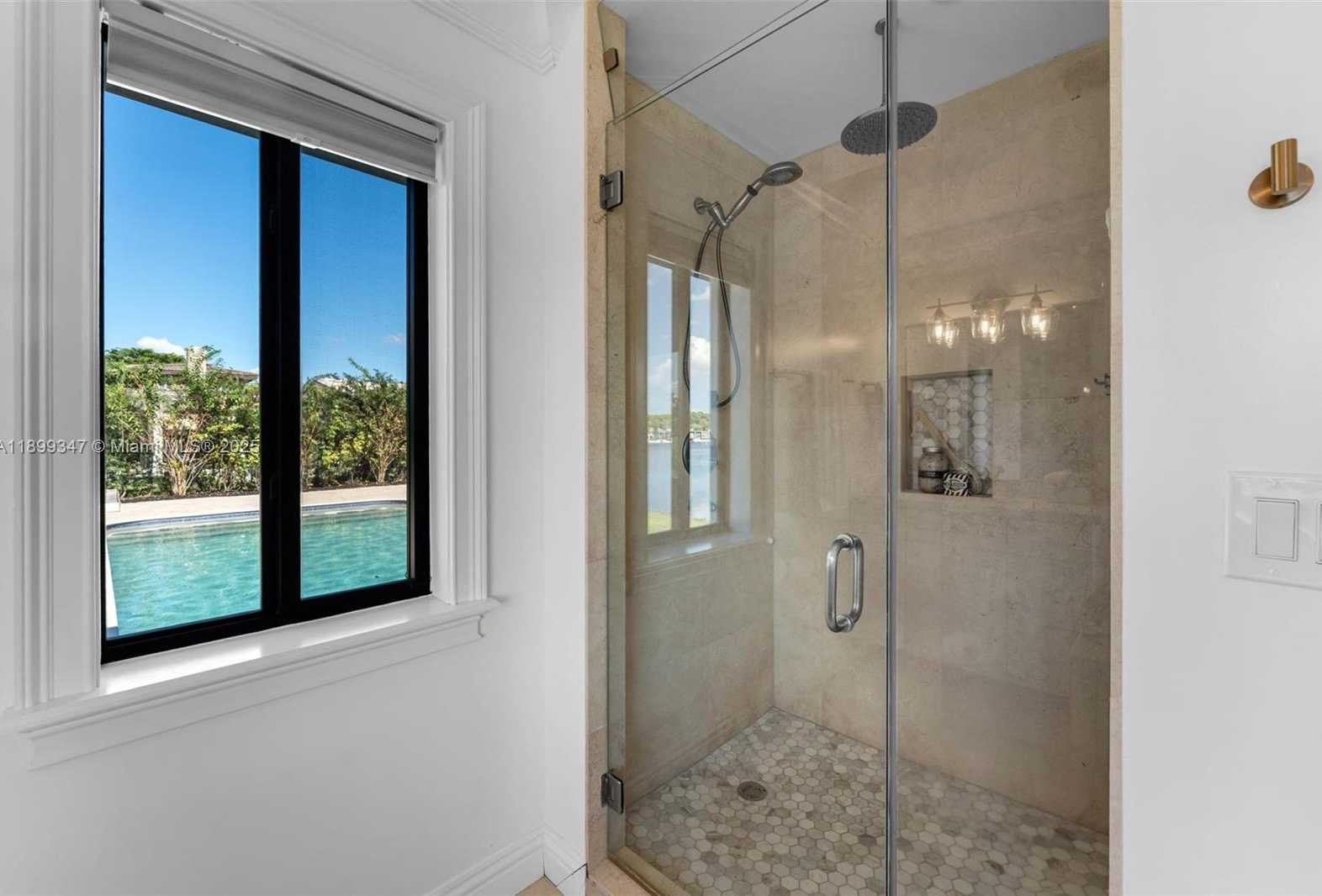 Small Image of 14940 EGAN LN, Miami Lakes Number 65