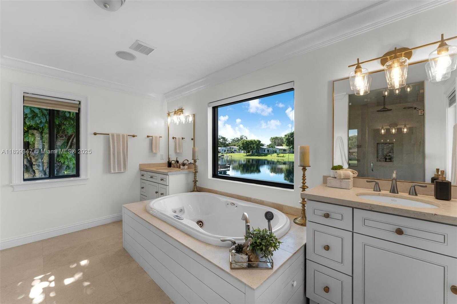 Small Image of 14940 EGAN LN, Miami Lakes Number 66